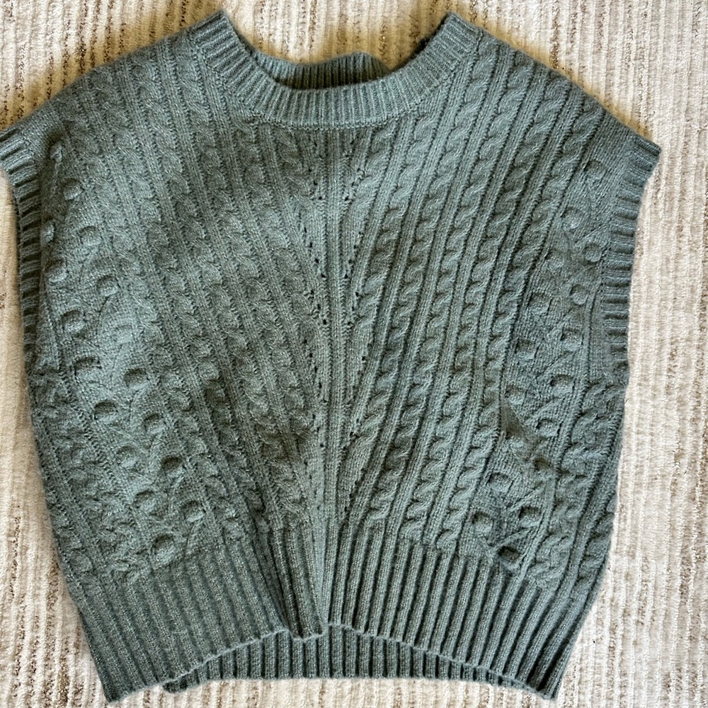 Chunky Knit Cable Sweater Vest - Sage Green